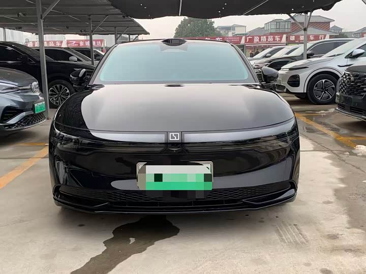 Фото 2 - Zeekr 007