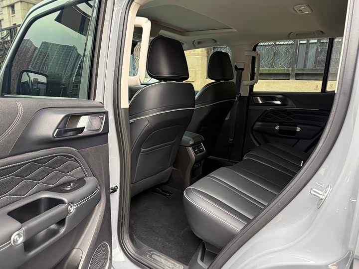 Фото 9 - Tank 300