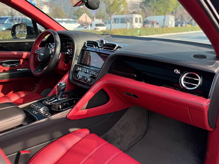 Фото 6 - Bentley Bentayga Hybrid