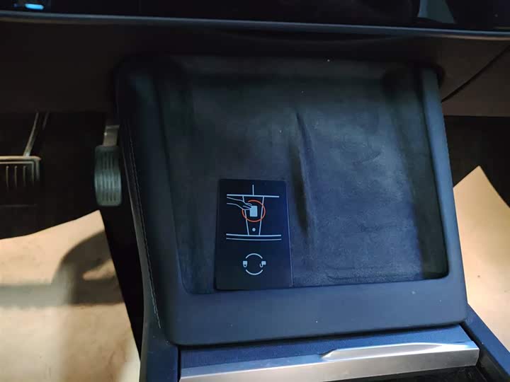 Фото 9 - Tesla Model 3