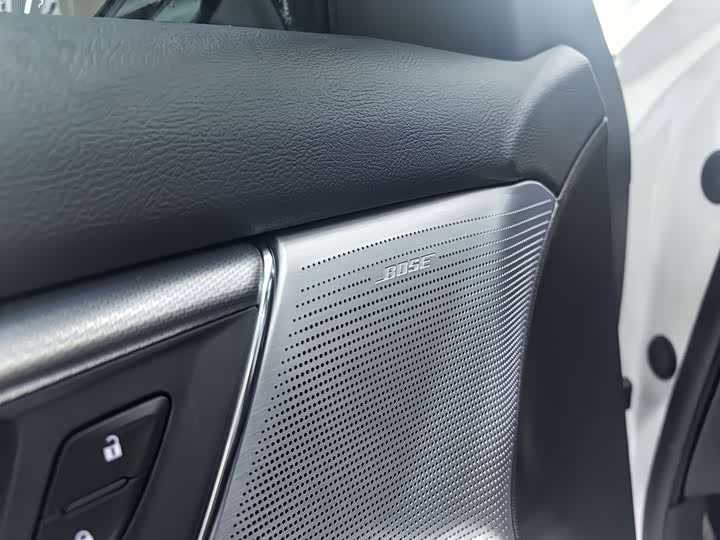 Фото 6 - Cadillac CT5