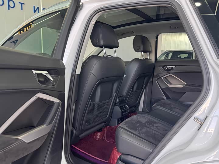 Фото 6 - Audi Q3