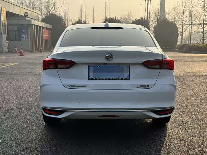 Фото 4 - Buick Verano