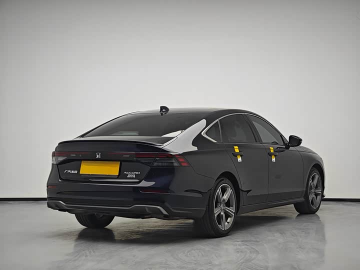 Фото 4 - Honda Accord