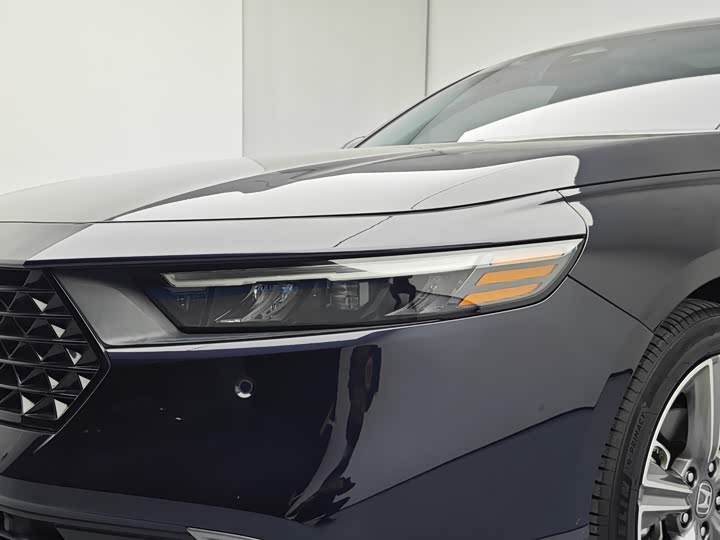 Фото 9 - Honda Accord