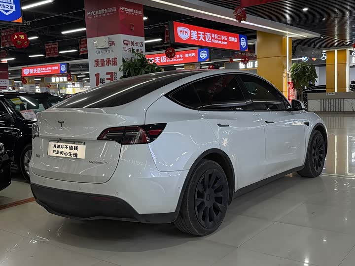 Фото 4 - Tesla Model Y