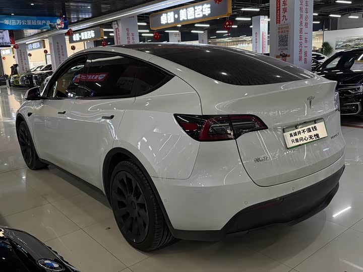Фото 6 - Tesla Model Y