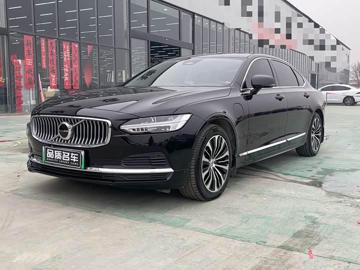 Фото 1 - Volvo S90 Hybrid
