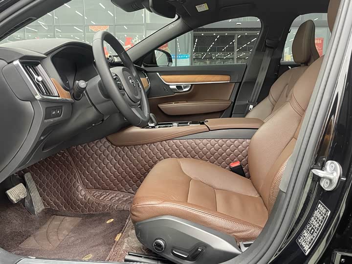 Фото 4 - Volvo S90 Hybrid