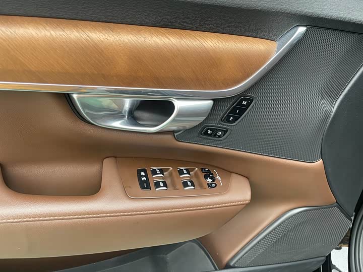 Фото 7 - Volvo S90 Hybrid