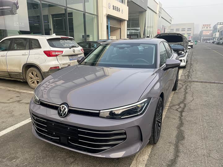 Фото 1 - Volkswagen Passat