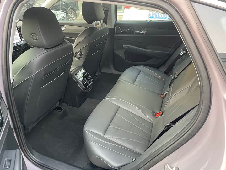 Фото 3 - Volkswagen Passat