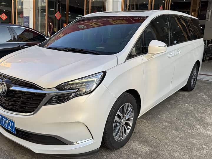 Фото 1 - Buick GL8 ES