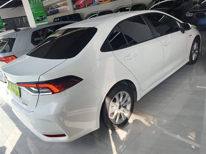 Фото 7 - Toyota Corolla