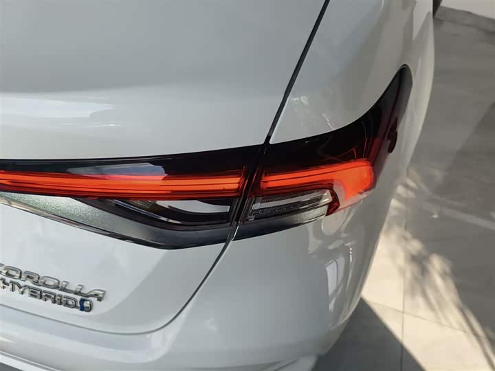 Фото 8 - Toyota Corolla