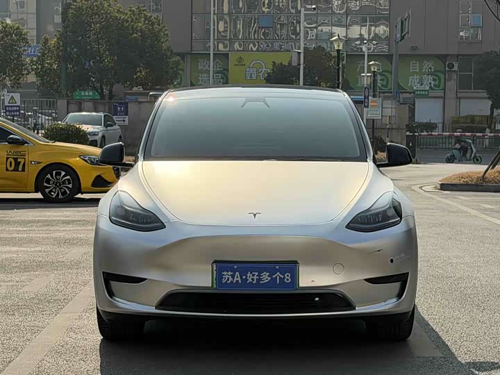 Фото 2 - Tesla Model Y