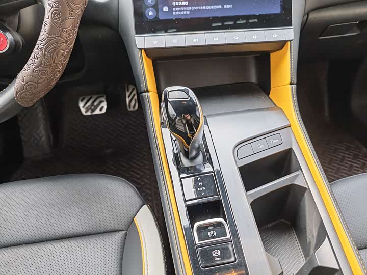 Фото 8 - MG Motor 6