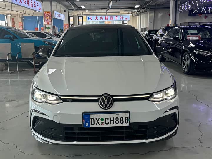 Фото 2 - Volkswagen Golf