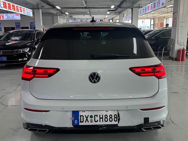 Фото 5 - Volkswagen Golf