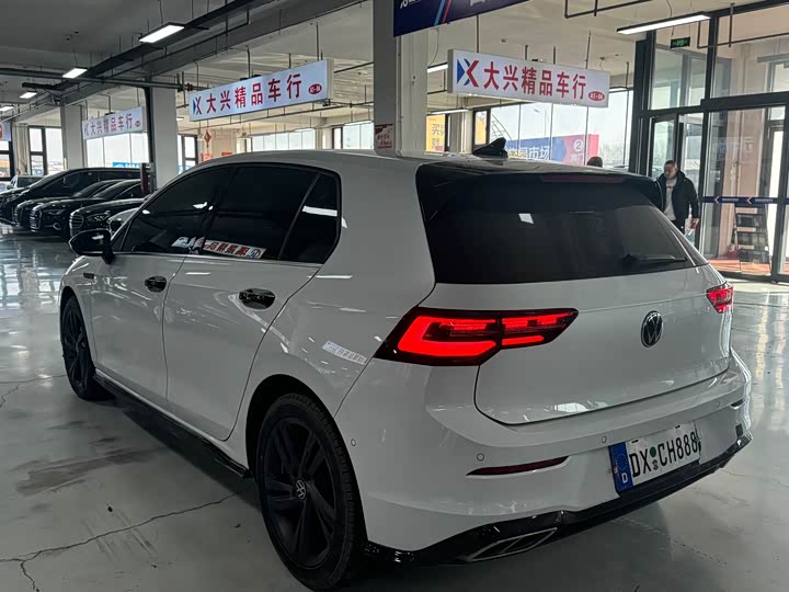 Фото 6 - Volkswagen Golf