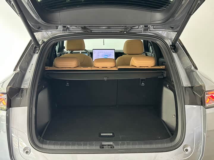 Фото 8 - BYD Song L DM-i Hybrid