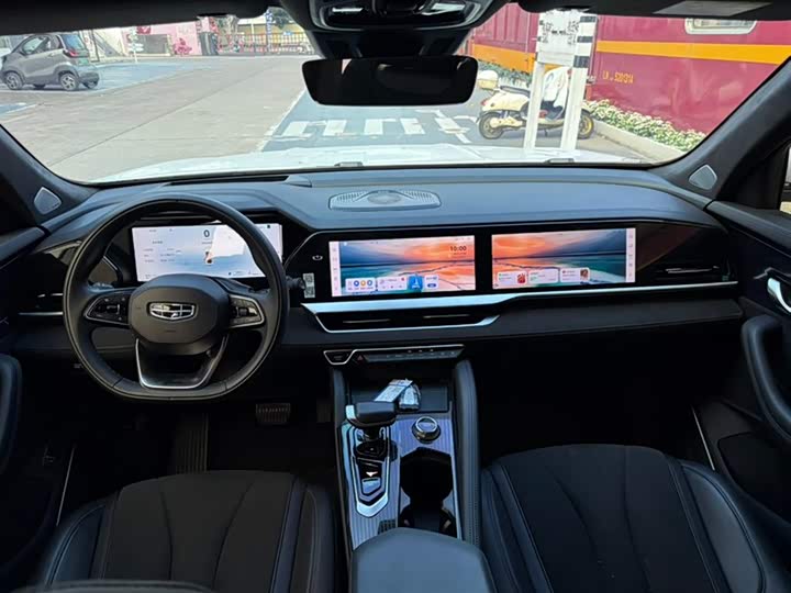 Фото 8 - Geely Monjaro