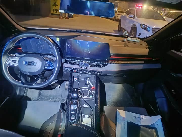 Фото 6 - Geely Binrui