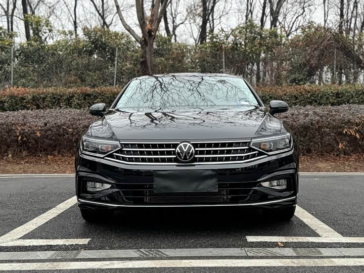 Фото 3 - Volkswagen Magotan