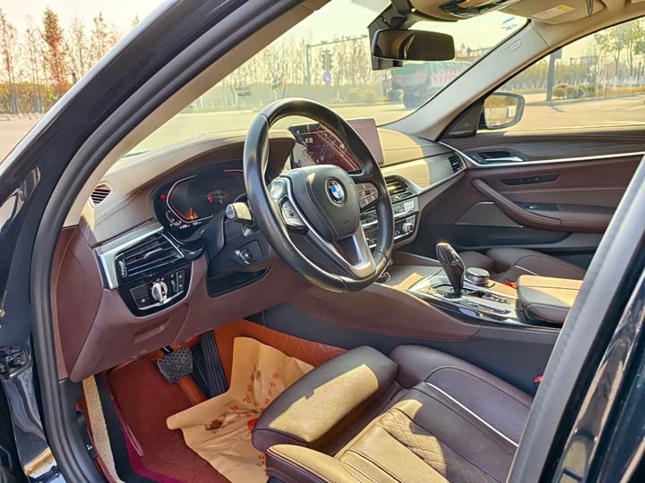 Фото 4 - BMW 5 Series