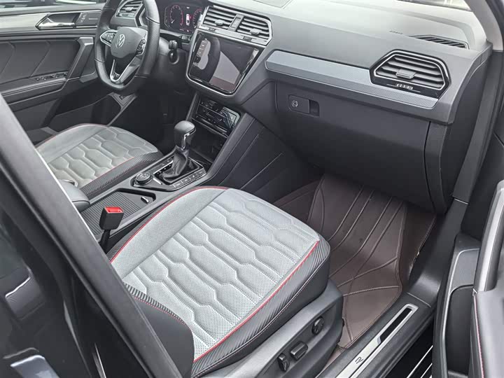 Фото 4 - Volkswagen Tiguan X