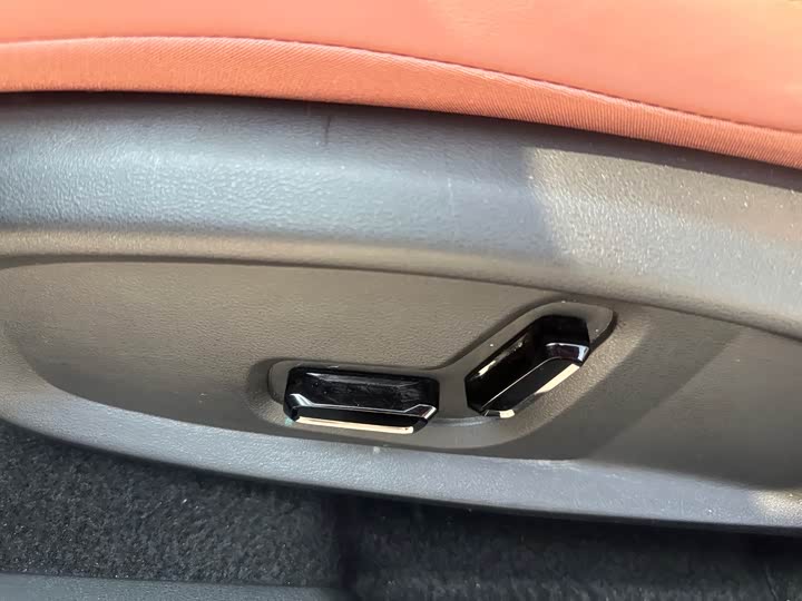 Фото 7 - Geely Galaxy L6