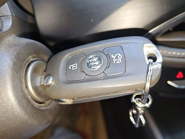 Фото 9 - Buick Verano