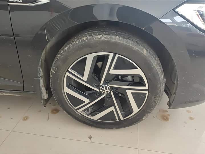 Фото 6 - Volkswagen Sagitar L