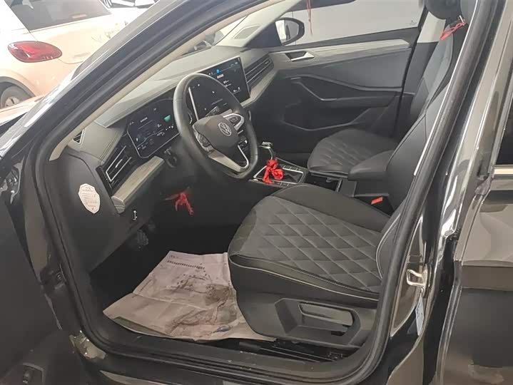 Фото 9 - Volkswagen Sagitar L