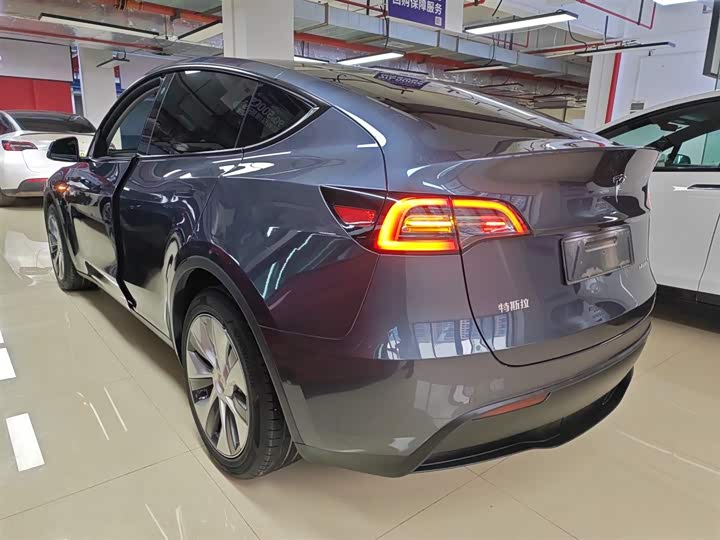 Фото 5 - Tesla Model Y