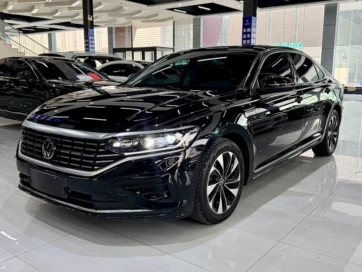 Фото 1 - Volkswagen Passat