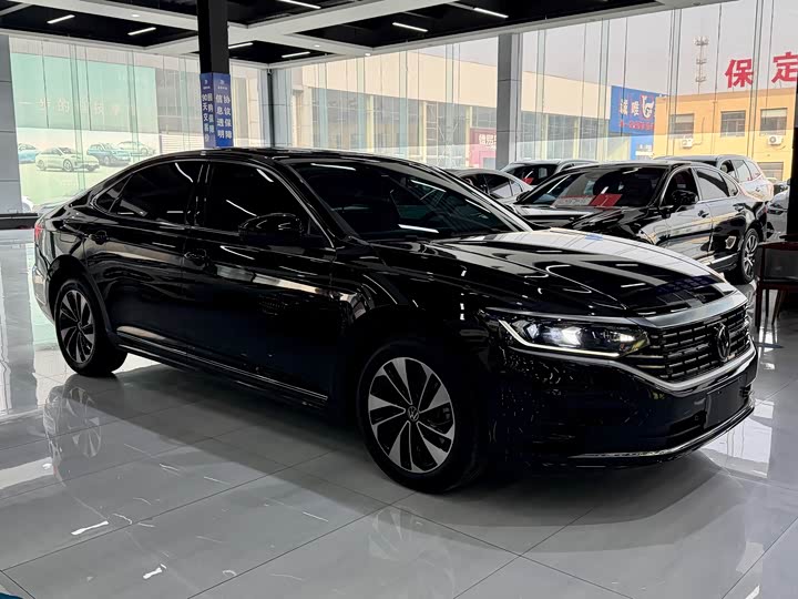 Фото 3 - Volkswagen Passat