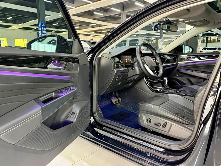 Фото 4 - Volkswagen Passat