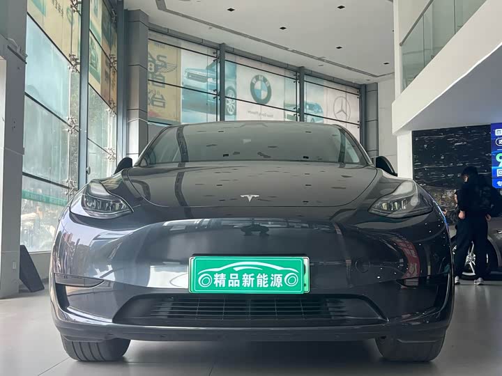Фото 2 - Tesla Model Y