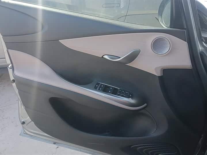 Фото 7 - BYD Dolphin