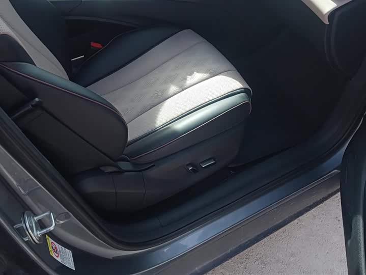 Фото 8 - BYD Dolphin