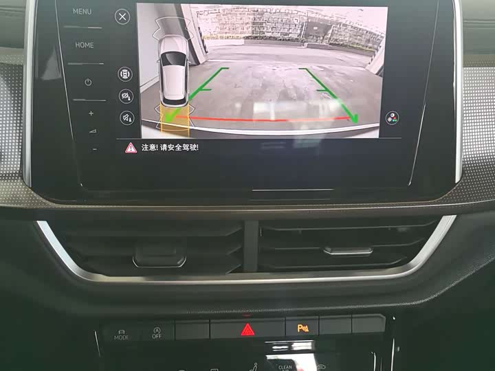 Фото 6 - Volkswagen T-Roc