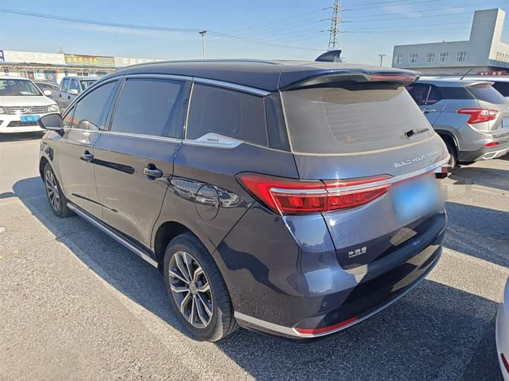 Фото 5 - BYD Song Max