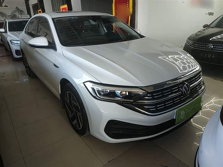 Фото 4 - Volkswagen Sagitar L