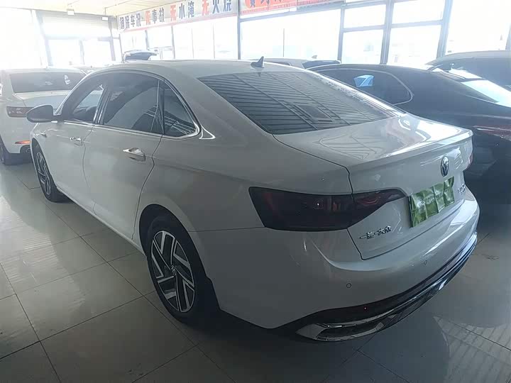 Фото 5 - Volkswagen Sagitar L