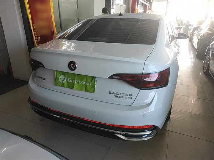 Фото 6 - Volkswagen Sagitar L