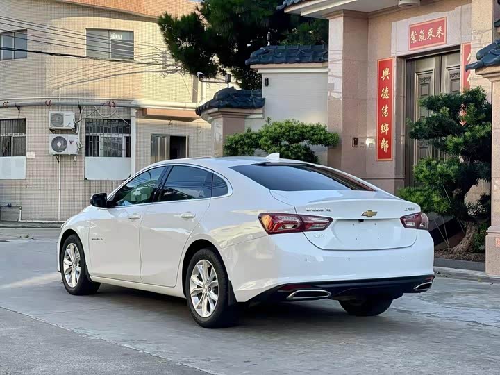 Фото 9 - Chevrolet Malibu XL