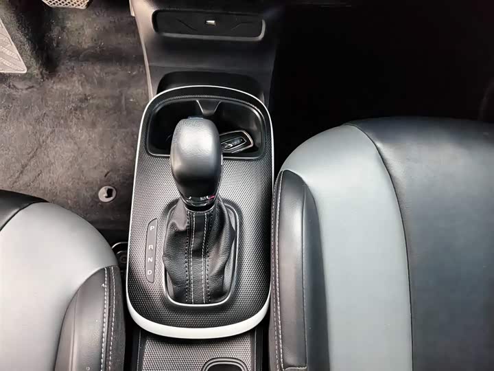 Фото 9 - Roewe Clever