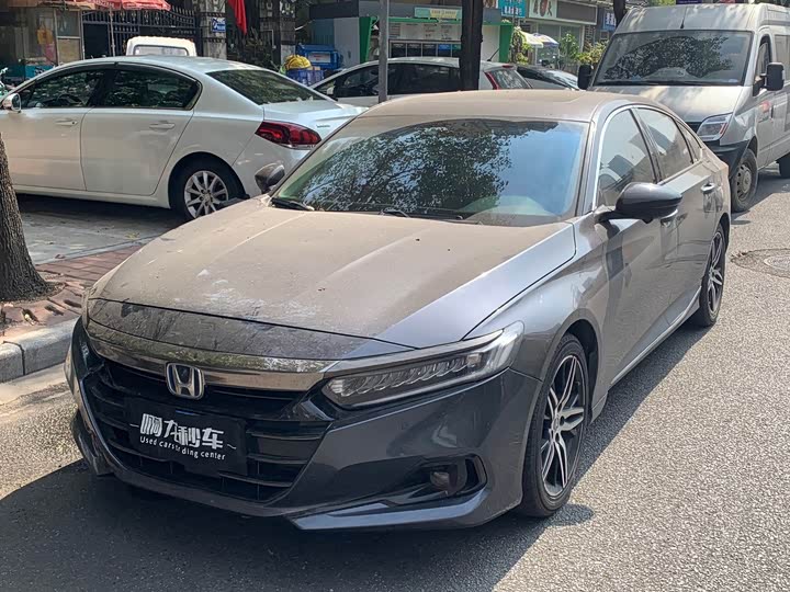 Фото 1 - Honda Accord