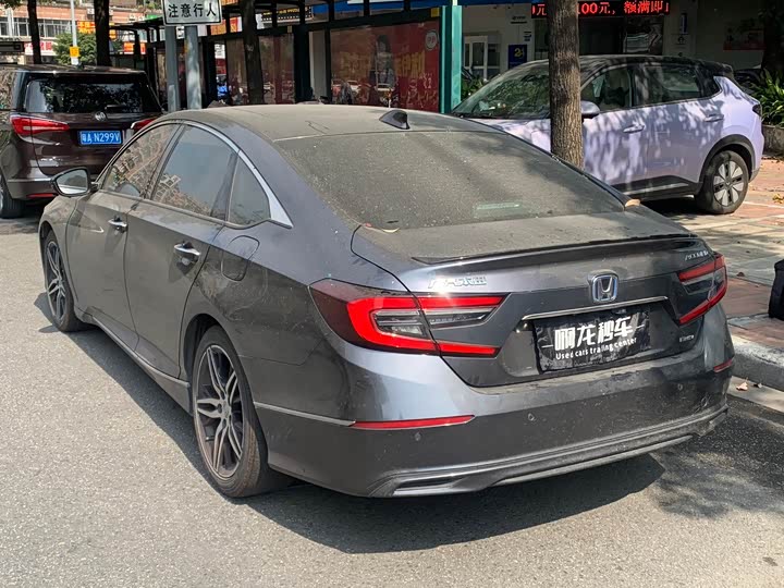 Фото 7 - Honda Accord